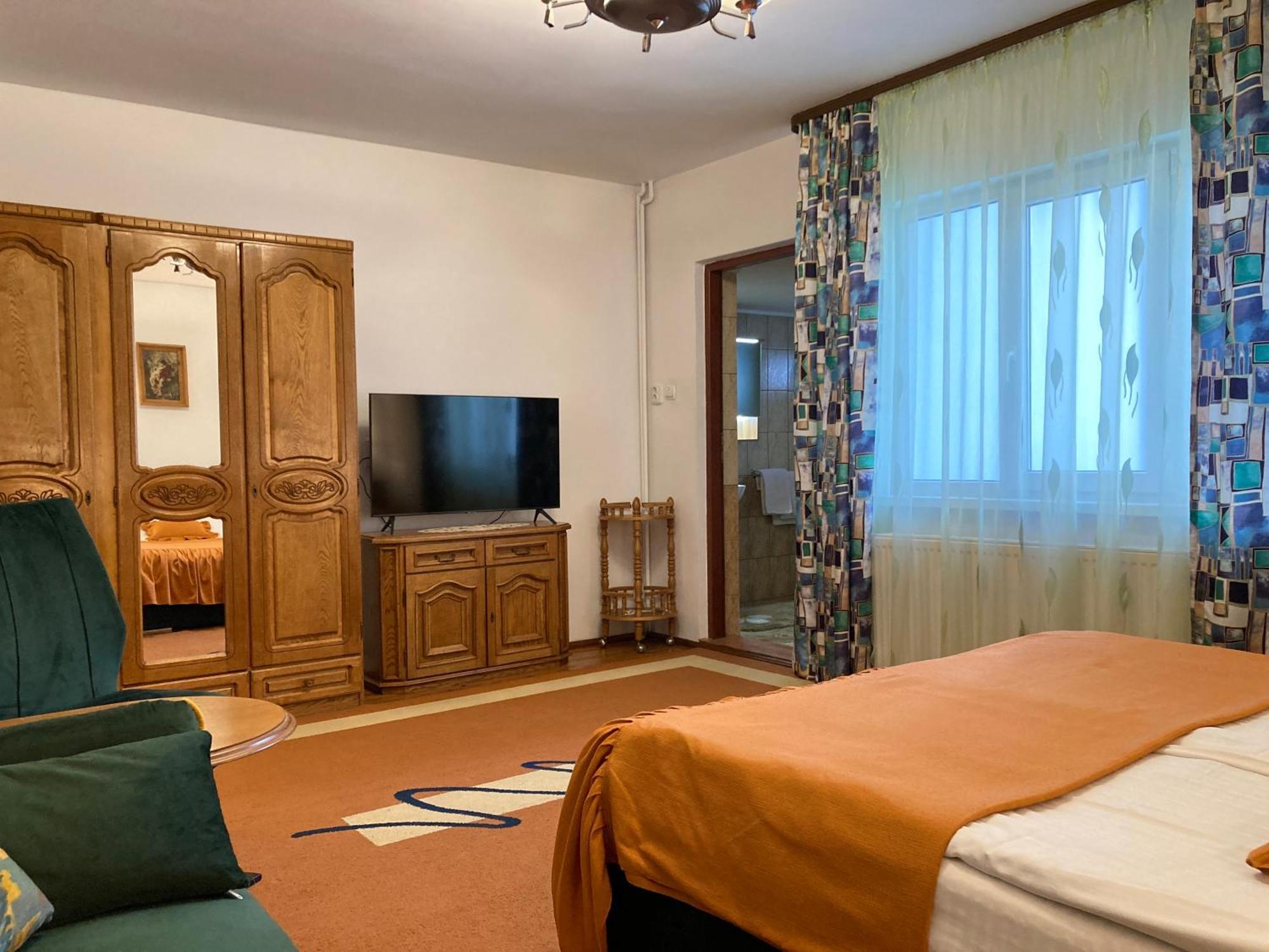 Pensiunea Casa-Stefanel Sadová Extérieur photo