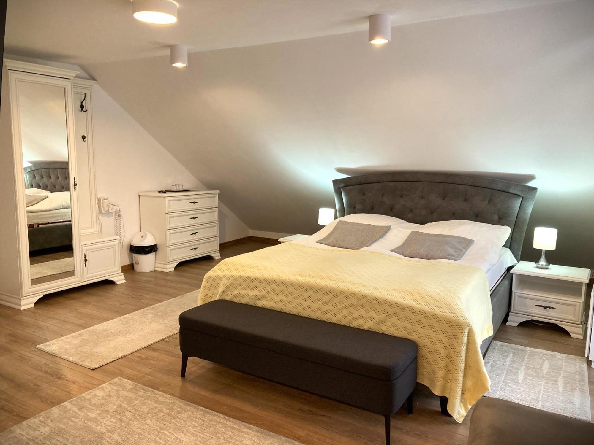 Pensiunea Casa-Stefanel Sadová Extérieur photo