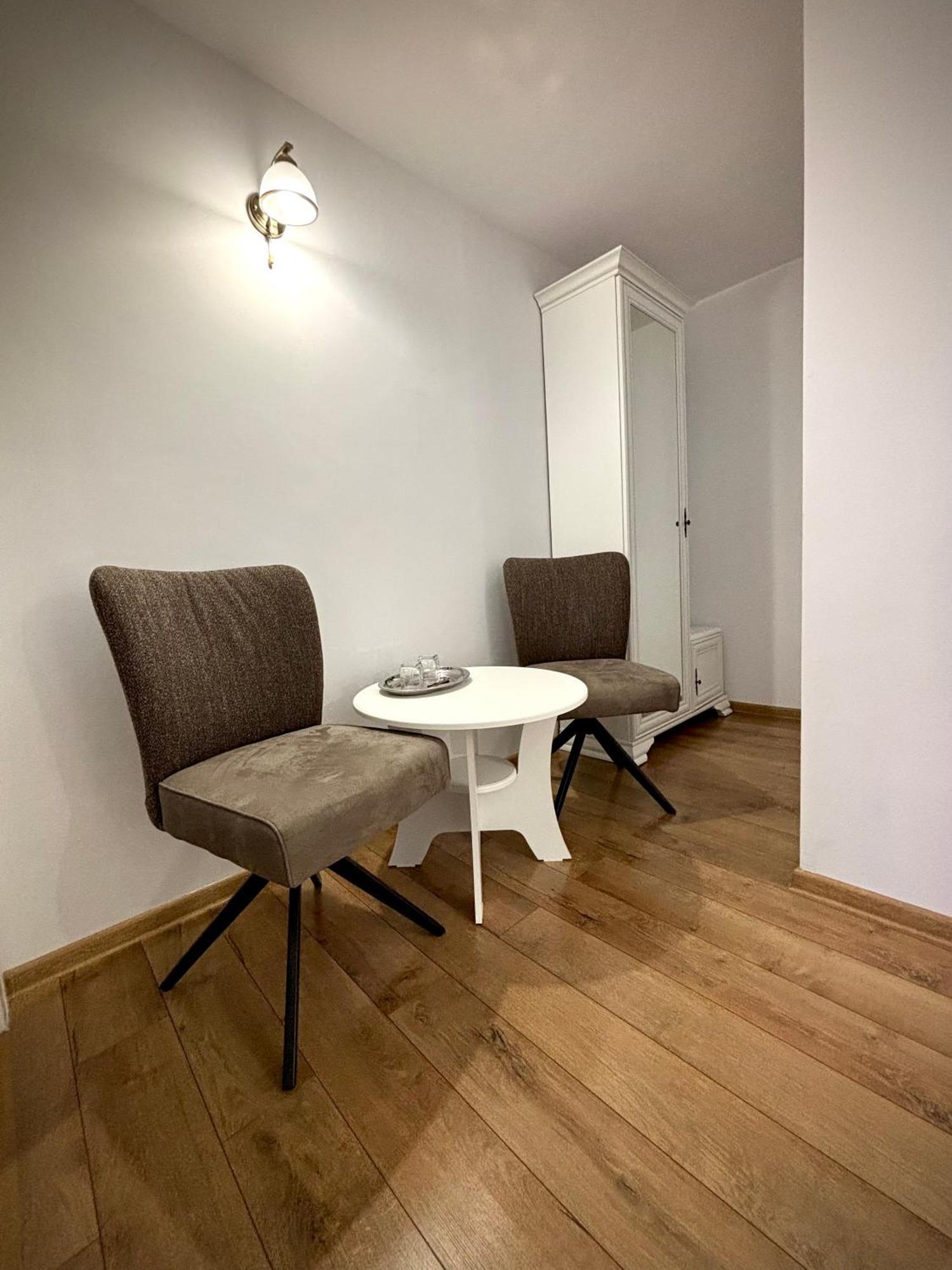 Pensiunea Casa-Stefanel Sadová Extérieur photo