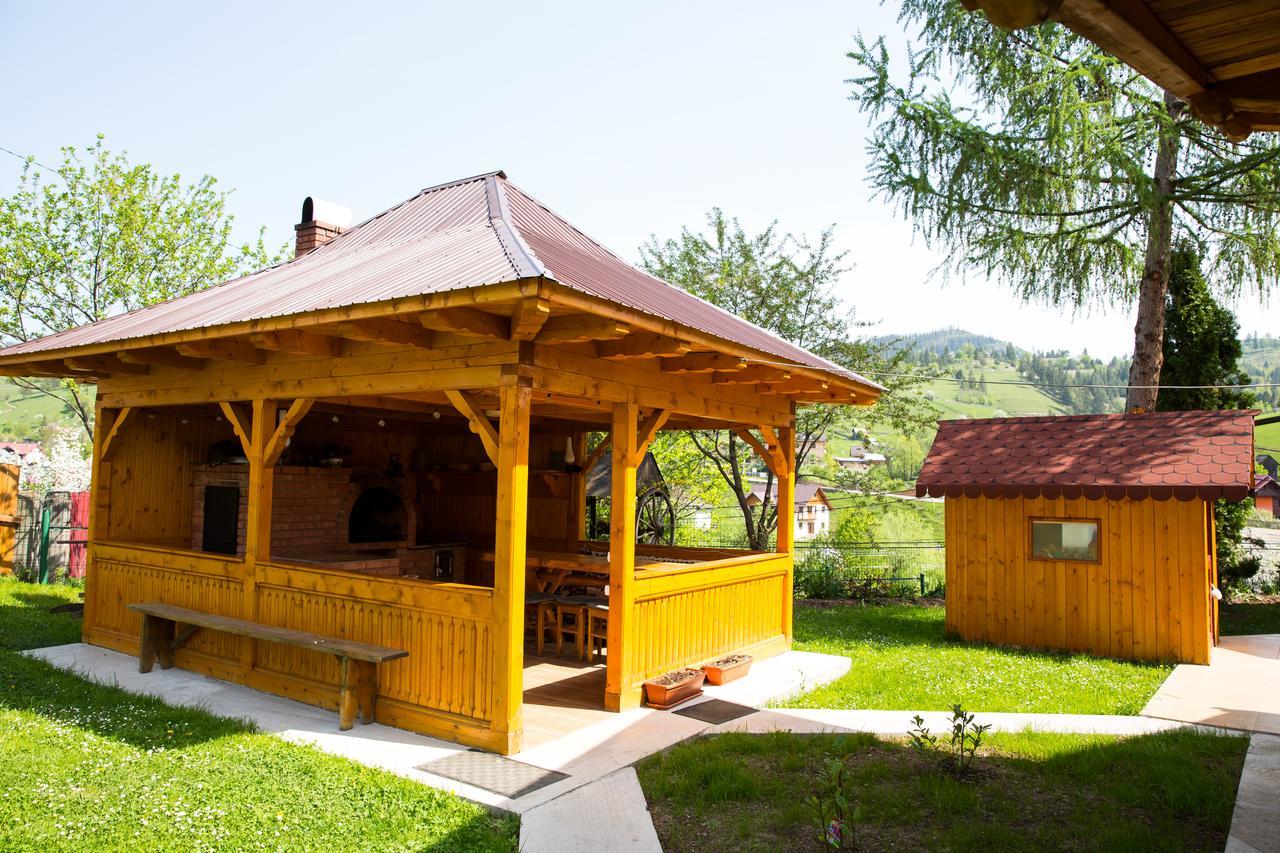 Pensiunea Casa-Stefanel Sadová Extérieur photo